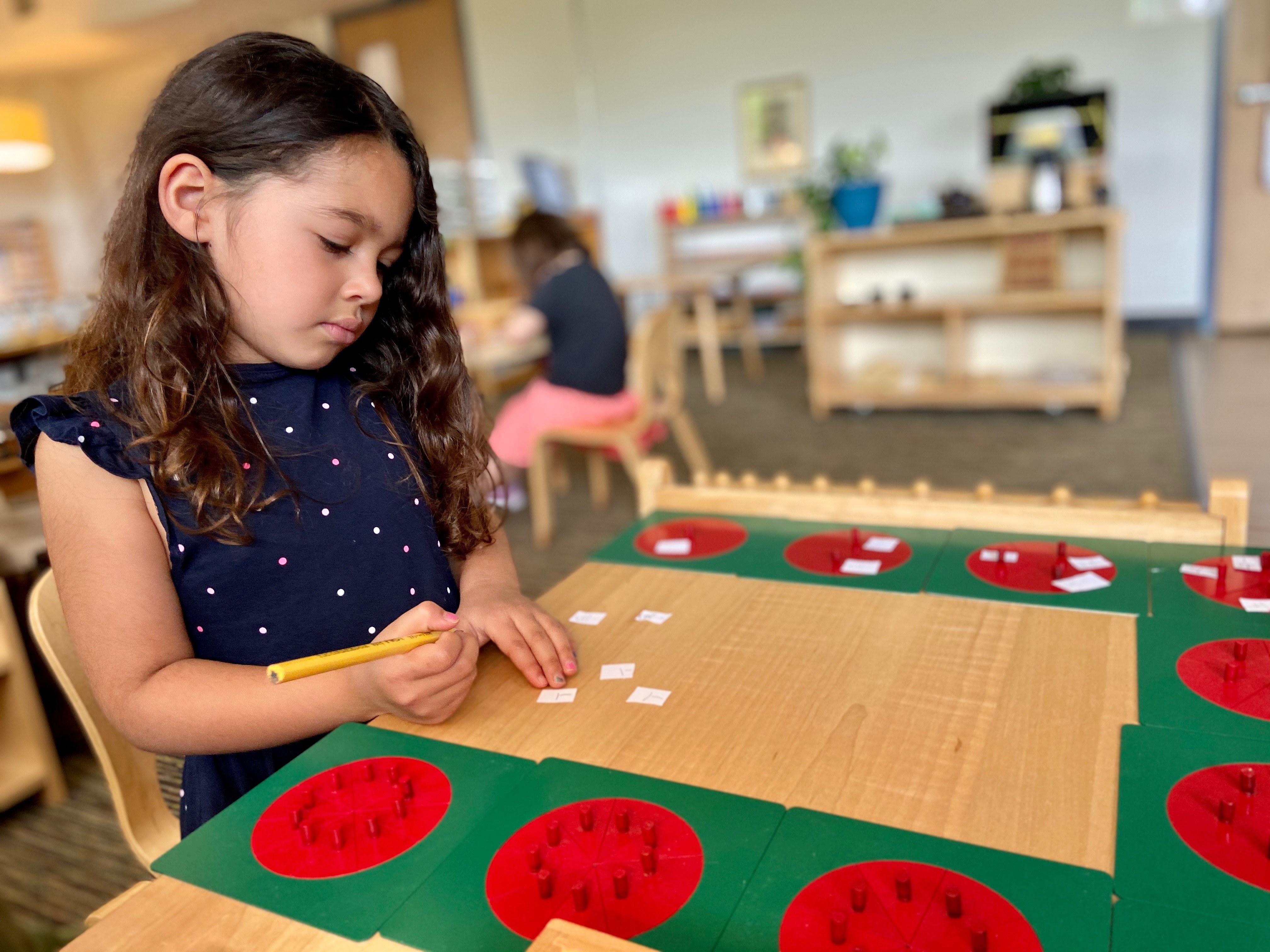 Extended all day Montessori childcare program in Minneapolis